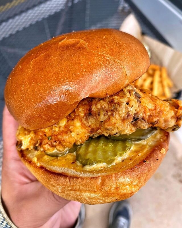 Try our NEW Chicken Sandwich in Original or Spicy! 🐓 We're open for dine-in, takeout and delivery 😋 Pickup or order online at elbowsmacncheese.com for takeout. Delivery available on Postmates, UberEats, GrubHub and Doordash 🚗🛍 #elbowsmacncheese