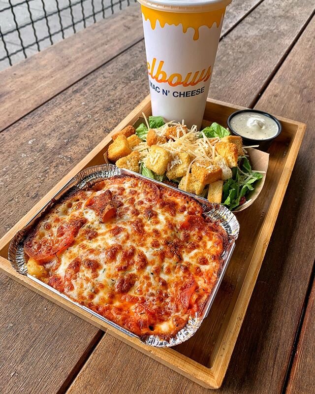 Try our Half Mac Combo for you next order 🧀🥗🥤 Choose from Blue Box, Four Cheese, Pizza or Jalape&ntilde;o Mac with Cesar salad, garden salad, garlic bread or fries and a drink 😋 We're open for dine-in, takeout and delivery 🙌 Pickup or order onli